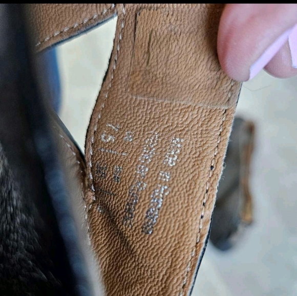 Size 7.5 Aldo Wedge Black Heels - Picture 4 of 4